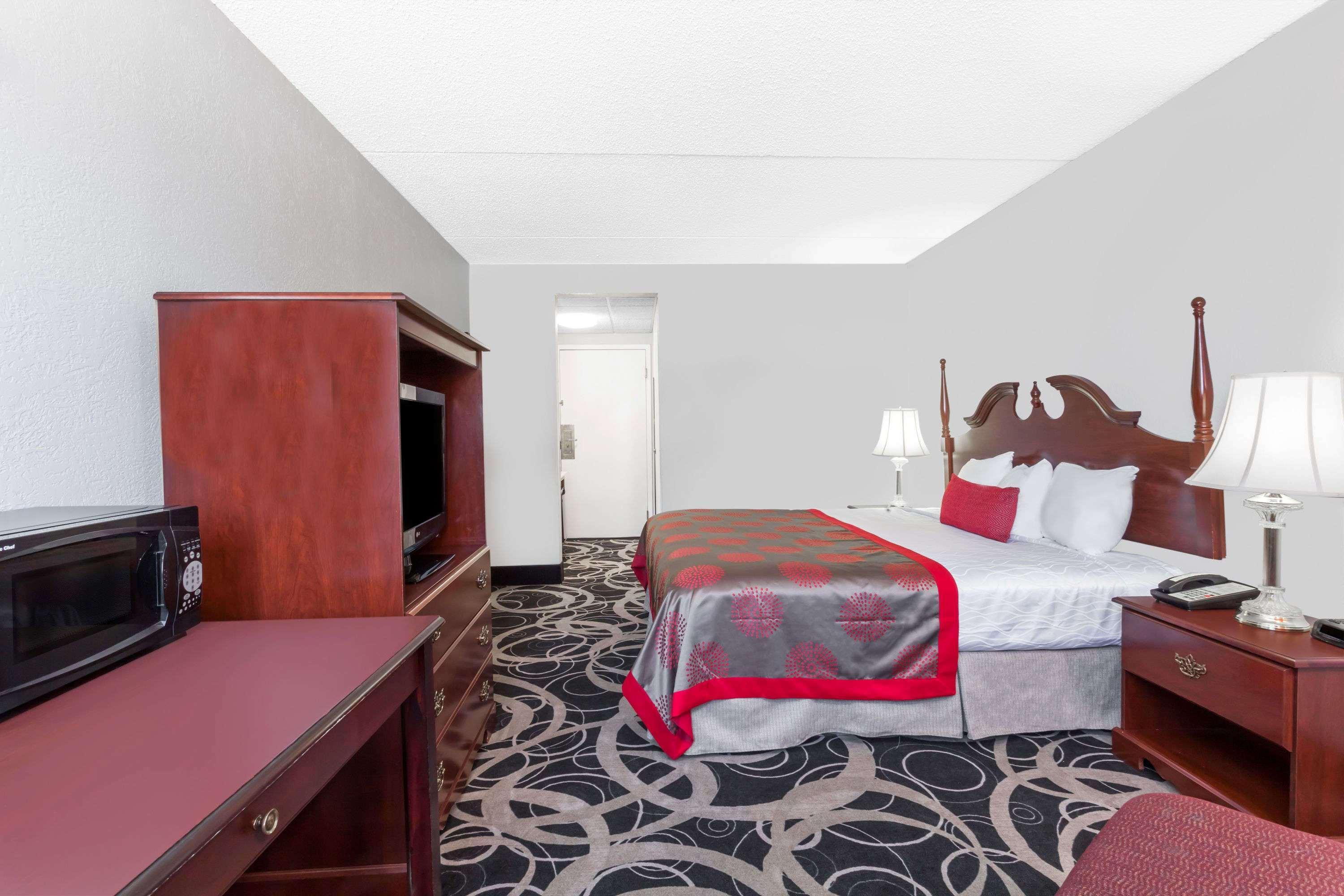 Ramada By Wyndham Henderson/Evansville Exterior photo