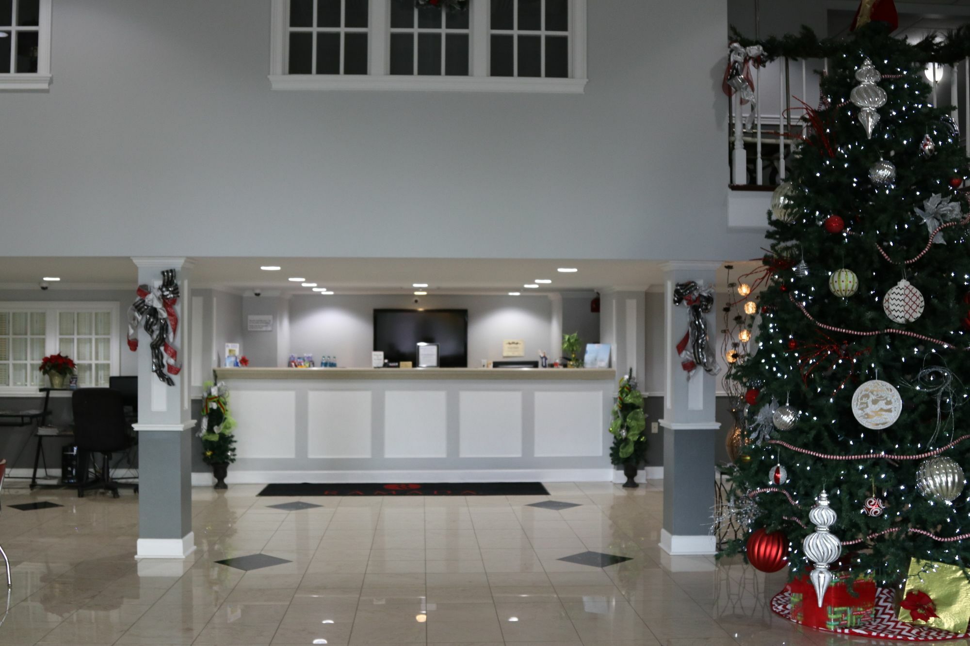 Ramada By Wyndham Henderson/Evansville Exterior photo
