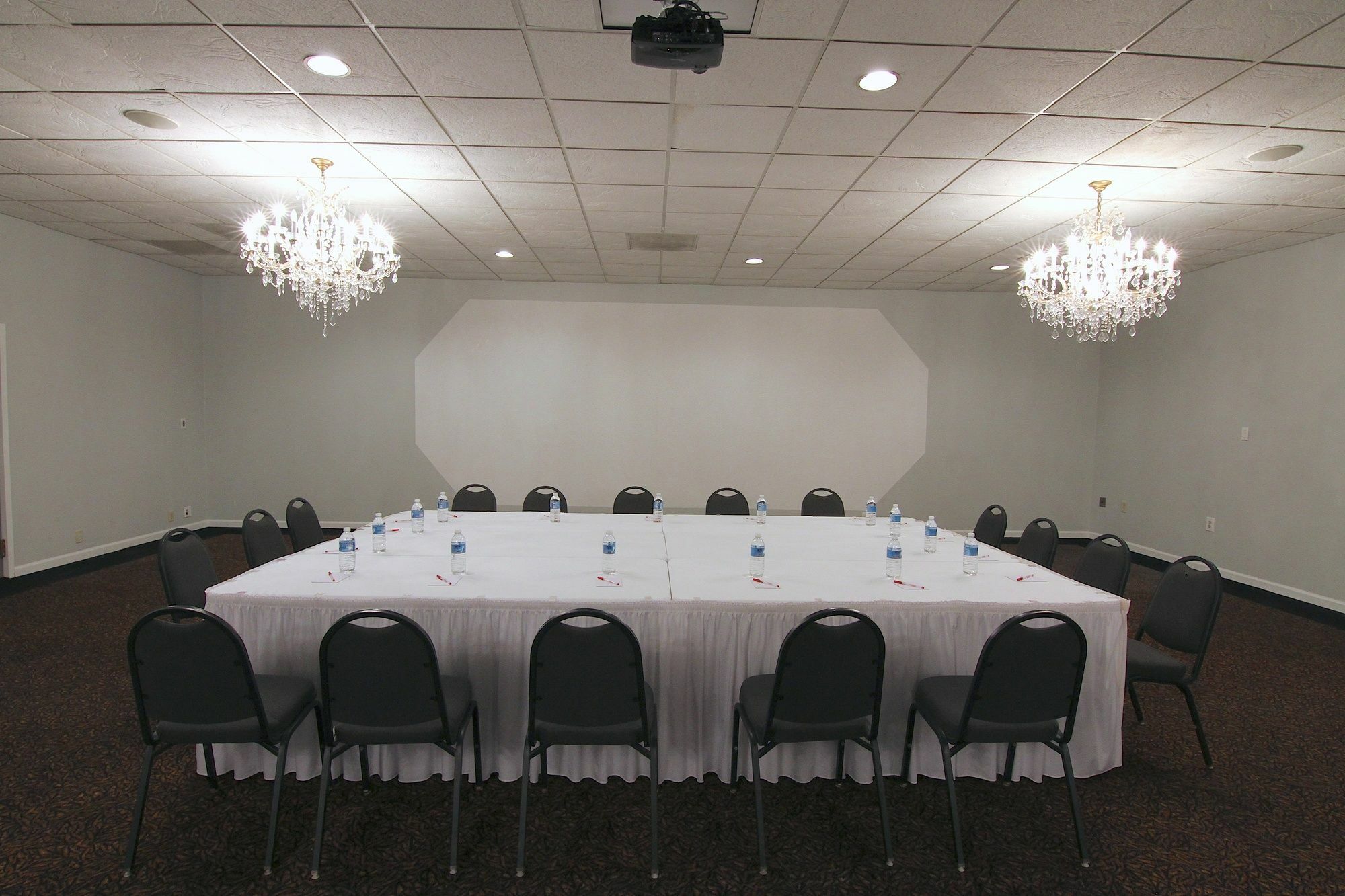 Ramada By Wyndham Henderson/Evansville Exterior photo